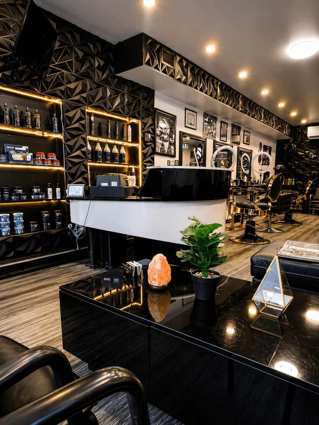 Modern interior of Salon Les Frères barbershop in Laval with premium barber chairs and reception area